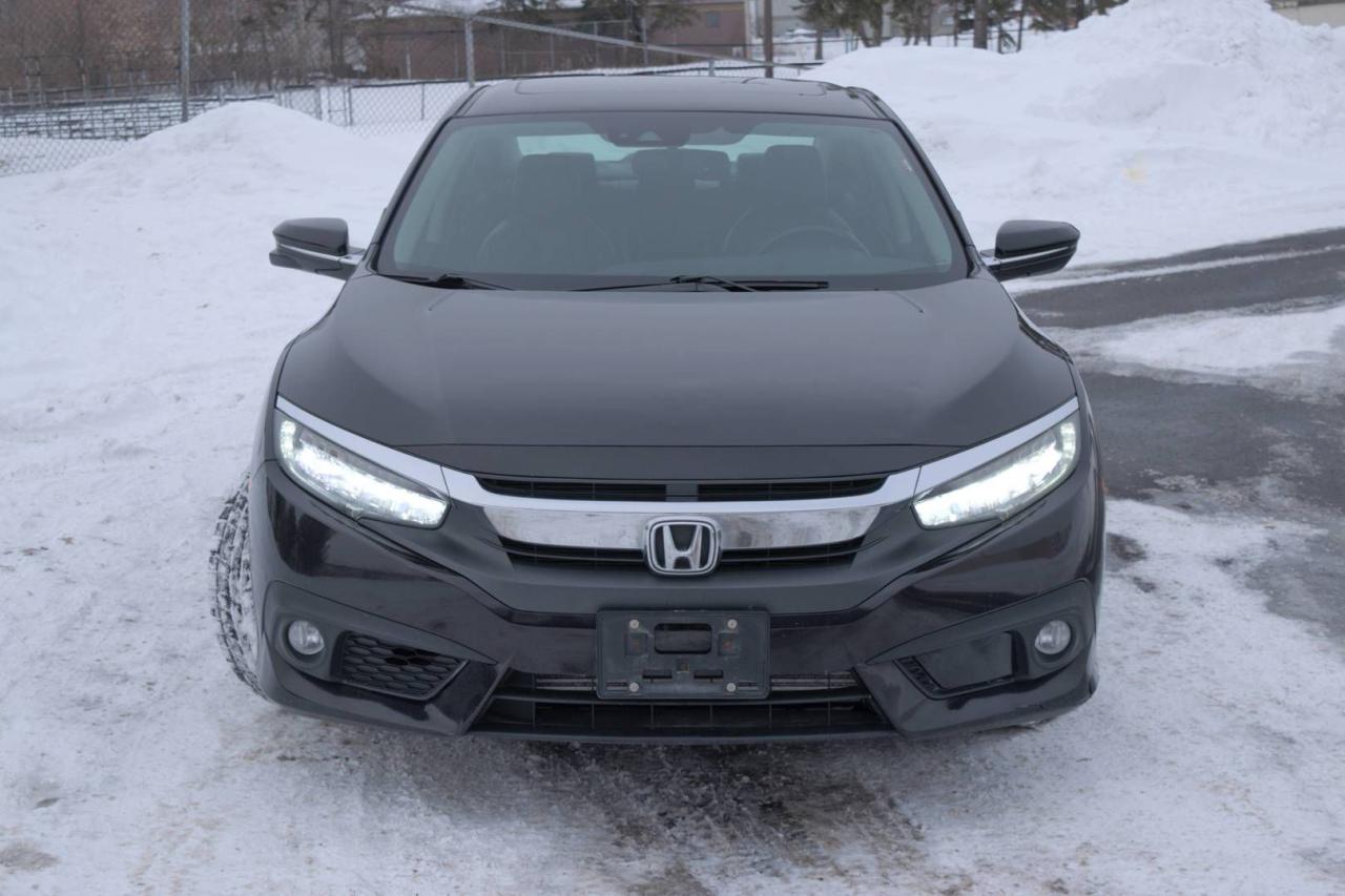 2017 Honda Civic Touring Sedan CVT - Photo #2