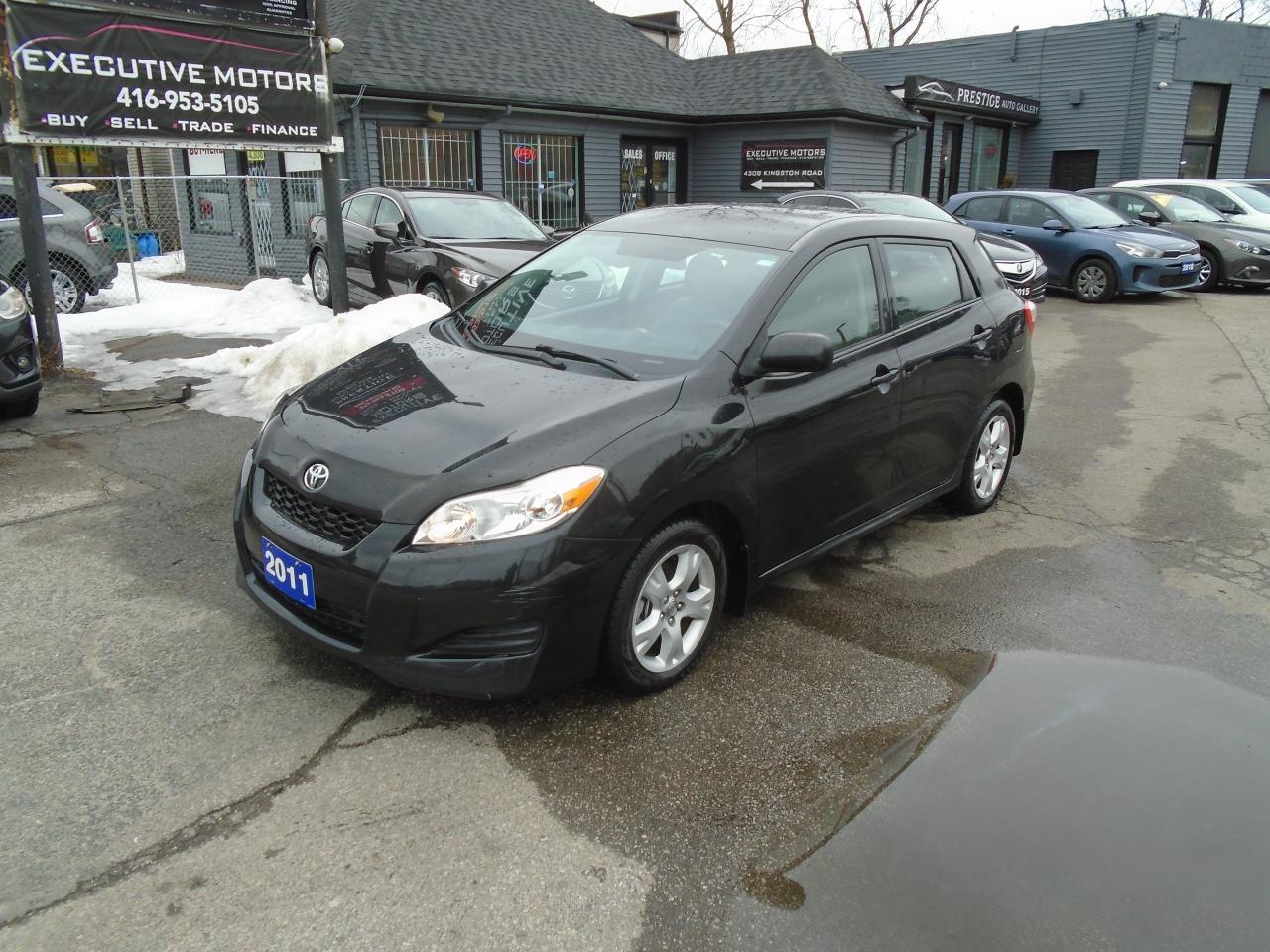 2011 Toyota Matrix LOW KM / ALLOYS / DEALER MAINTAINED / CLEAN /AC