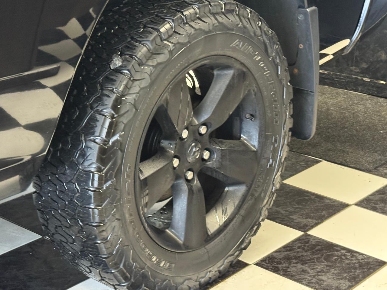 2019 RAM 1500 Classic SLT Black PKG+Roof+Remote Start+CLEAN CARFAX - Photo #52