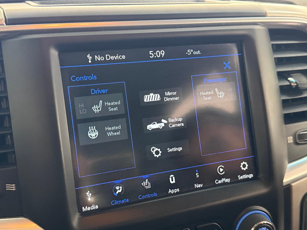 2019 RAM 1500 Classic SLT Black PKG+Roof+Remote Start+CLEAN CARFAX - Photo #34