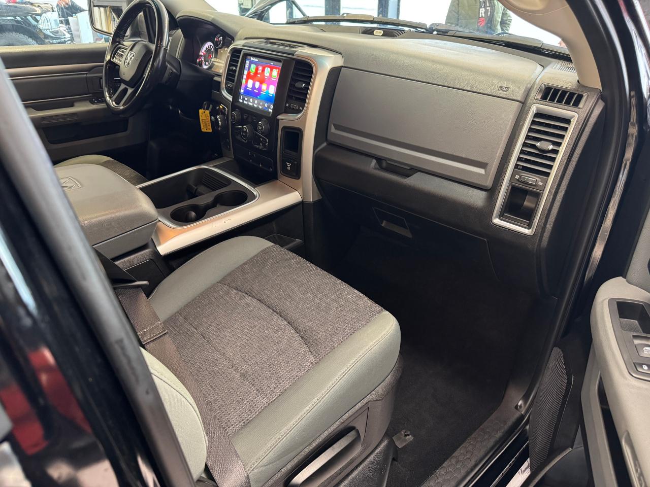 2019 RAM 1500 Classic SLT Black PKG+Roof+Remote Start+CLEAN CARFAX - Photo #24