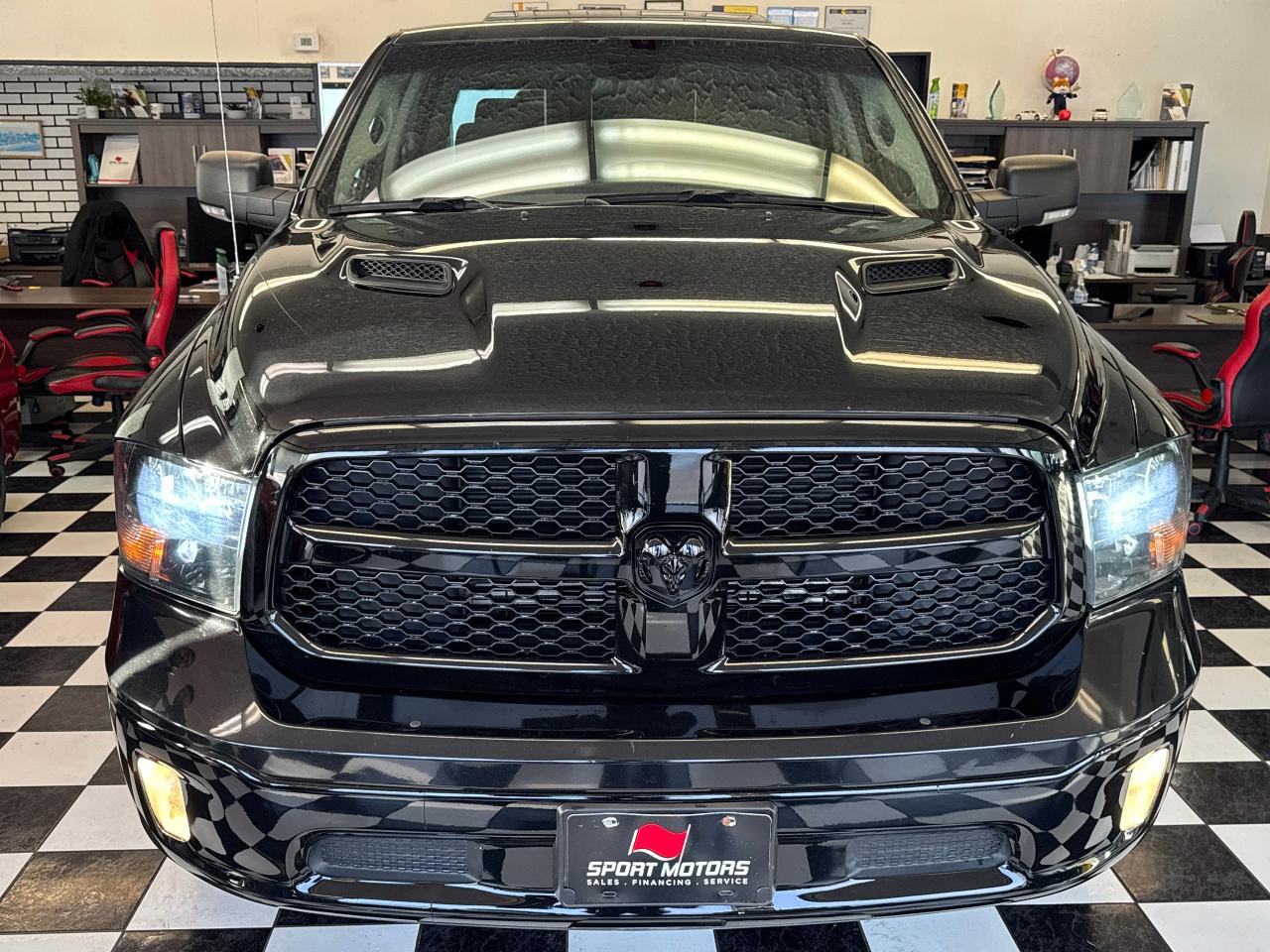 2019 RAM 1500 Classic SLT Black PKG+Roof+Remote Start+CLEAN CARFAX - Photo #13