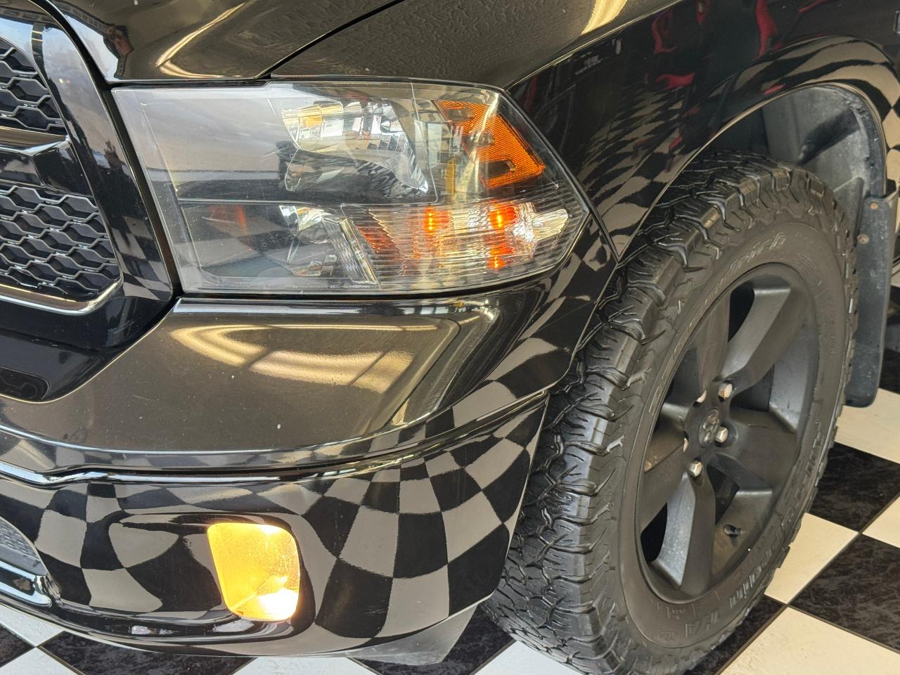 2019 RAM 1500 Classic SLT Black PKG+Roof+Remote Start+CLEAN CARFAX - Photo #40