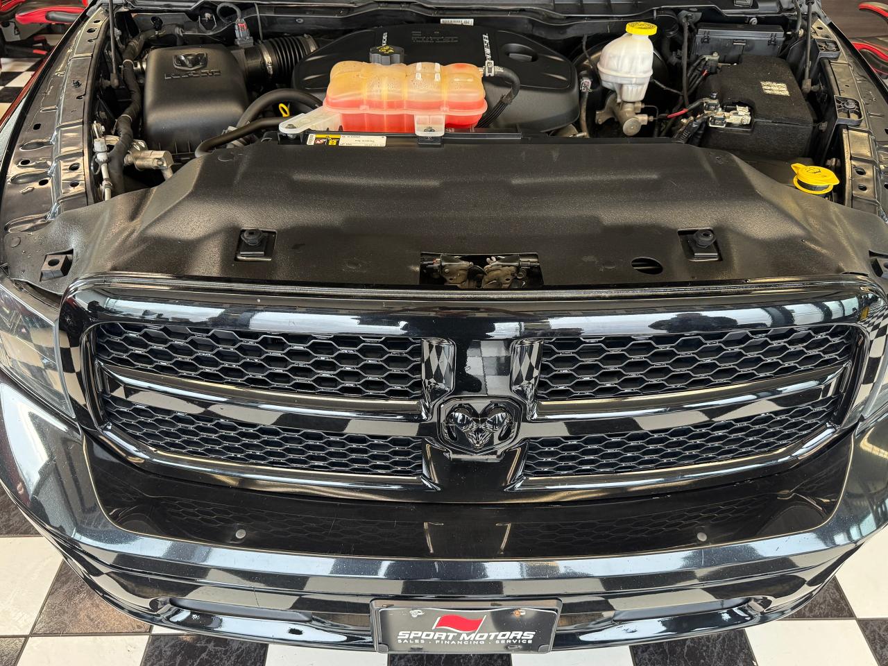 2019 RAM 1500 Classic SLT Black PKG+Roof+Remote Start+CLEAN CARFAX - Photo #14
