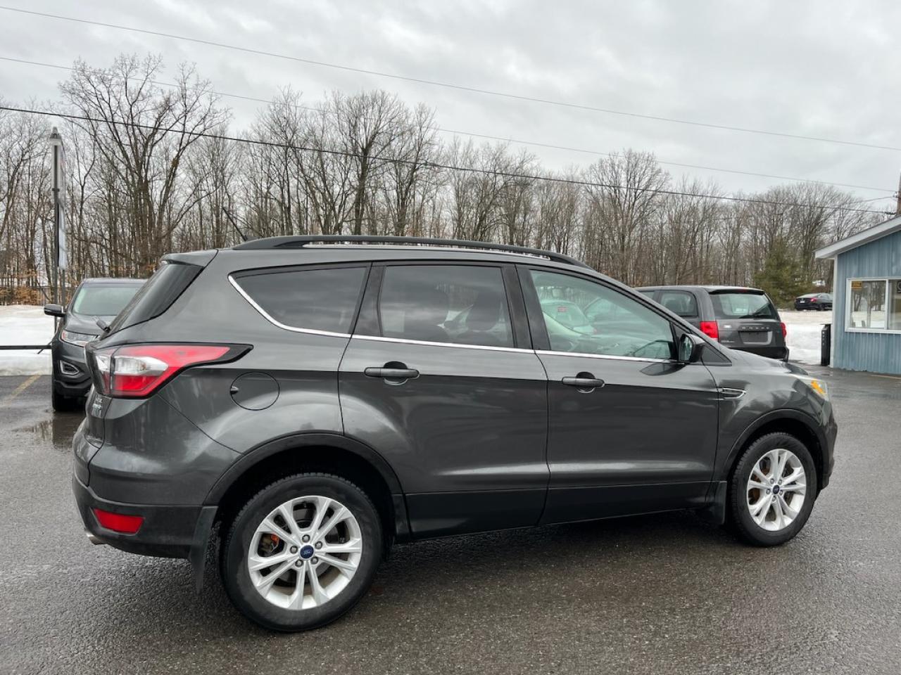 2018 Ford Escape  - Photo #4