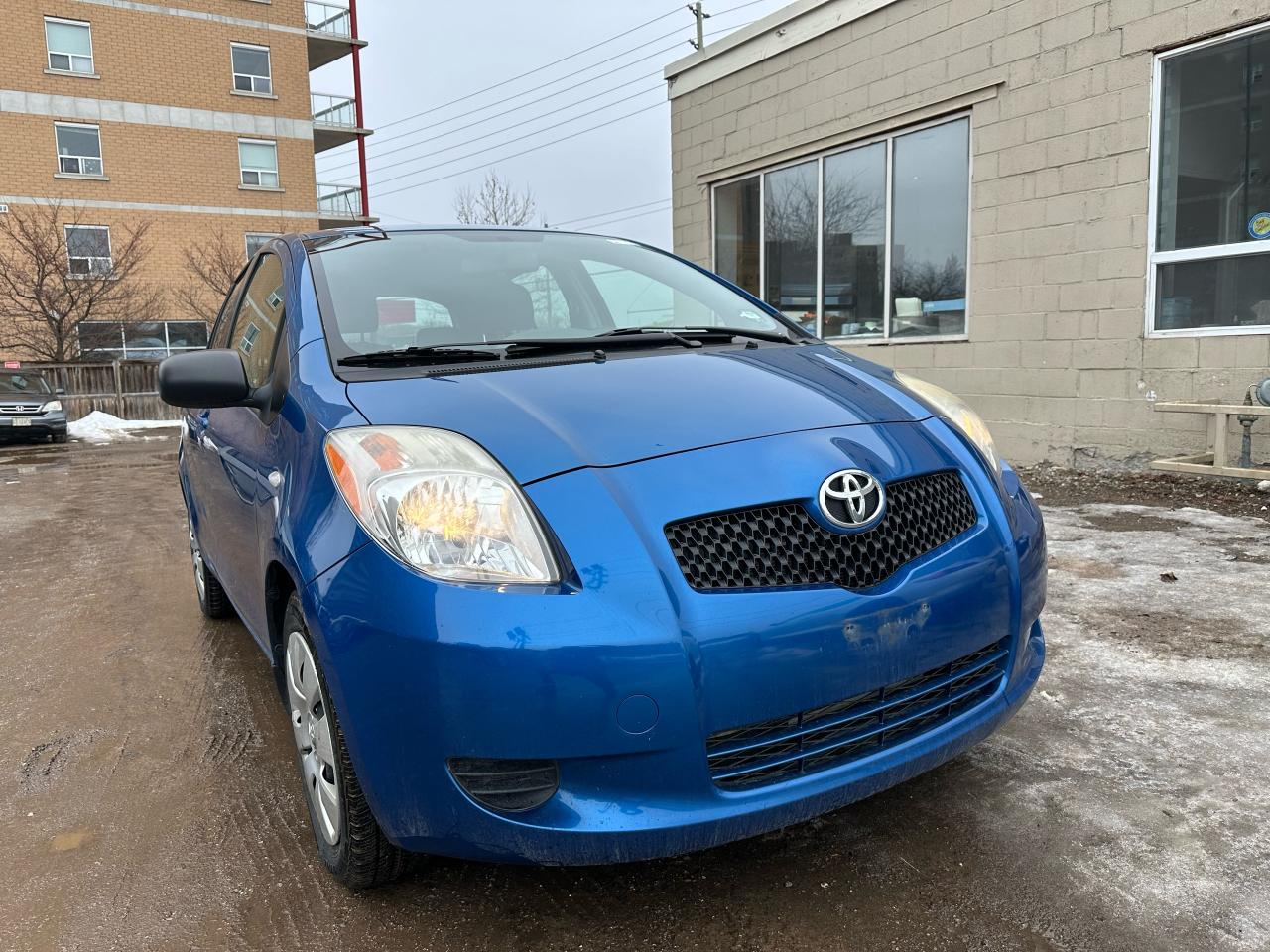 Used 2008 Toyota Yaris 5dr HB Auto LE for sale in Waterloo, ON