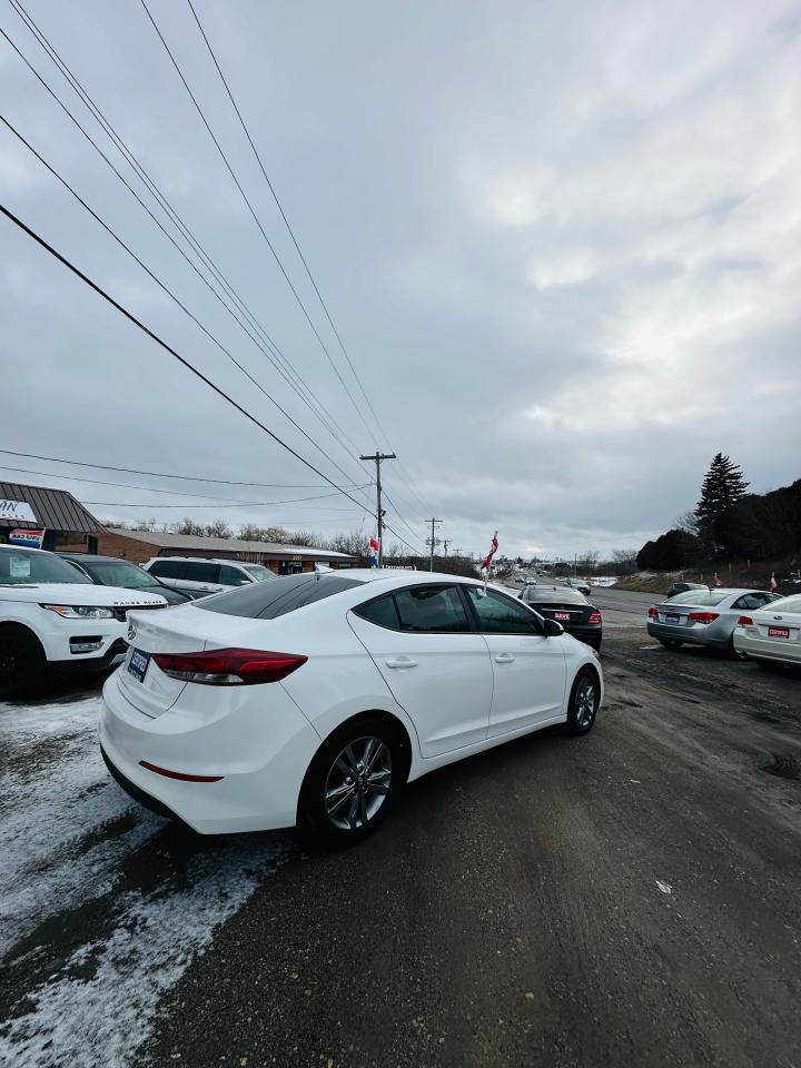 2018 Hyundai Elantra  - Photo #3