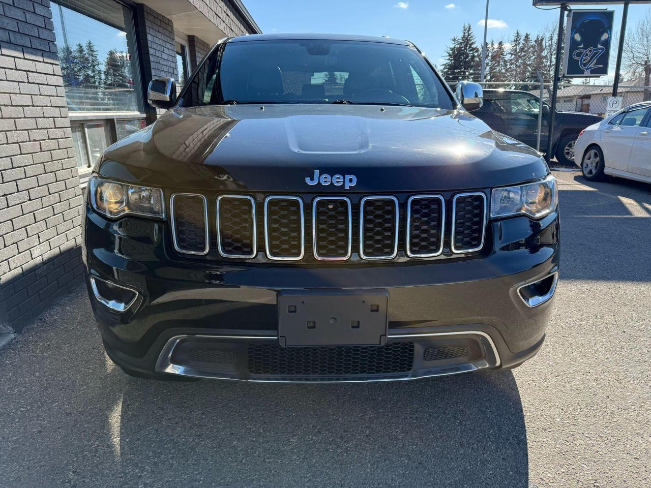 2020 Jeep Grand Cherokee LIMITED 4X4 LOW KM's - Photo #5