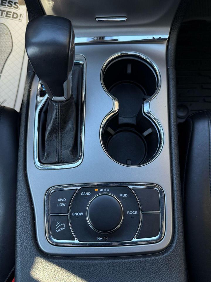 2020 Jeep Grand Cherokee LIMITED 4X4 LOW KM's - Photo #13