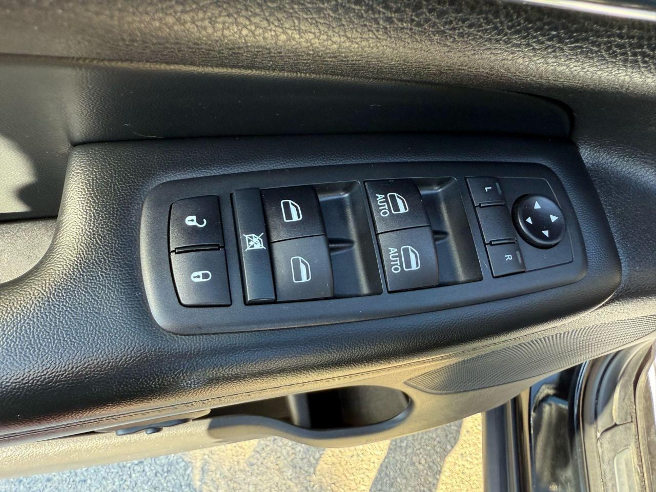 2020 Jeep Grand Cherokee LIMITED 4X4 LOW KM's - Photo #16