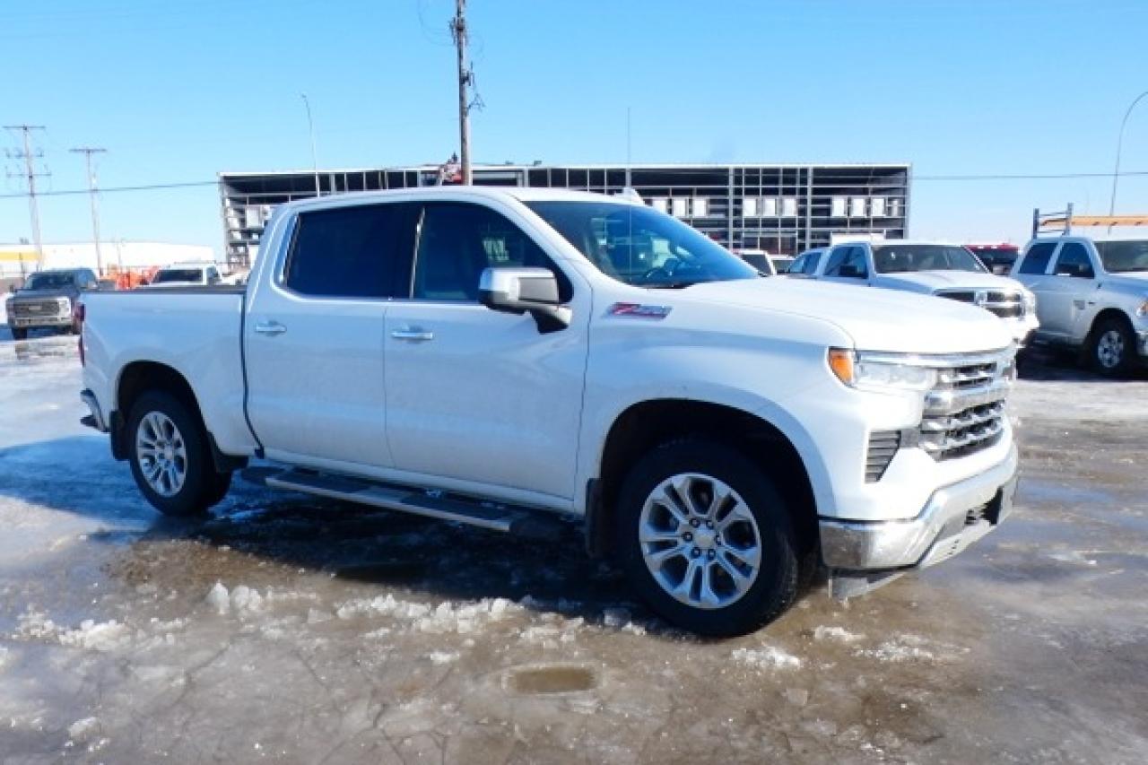 2023 Chevrolet Silverado 1500 LTZ 4WD Crew Cab w/H&C L, NAV, BUC - Photo #4