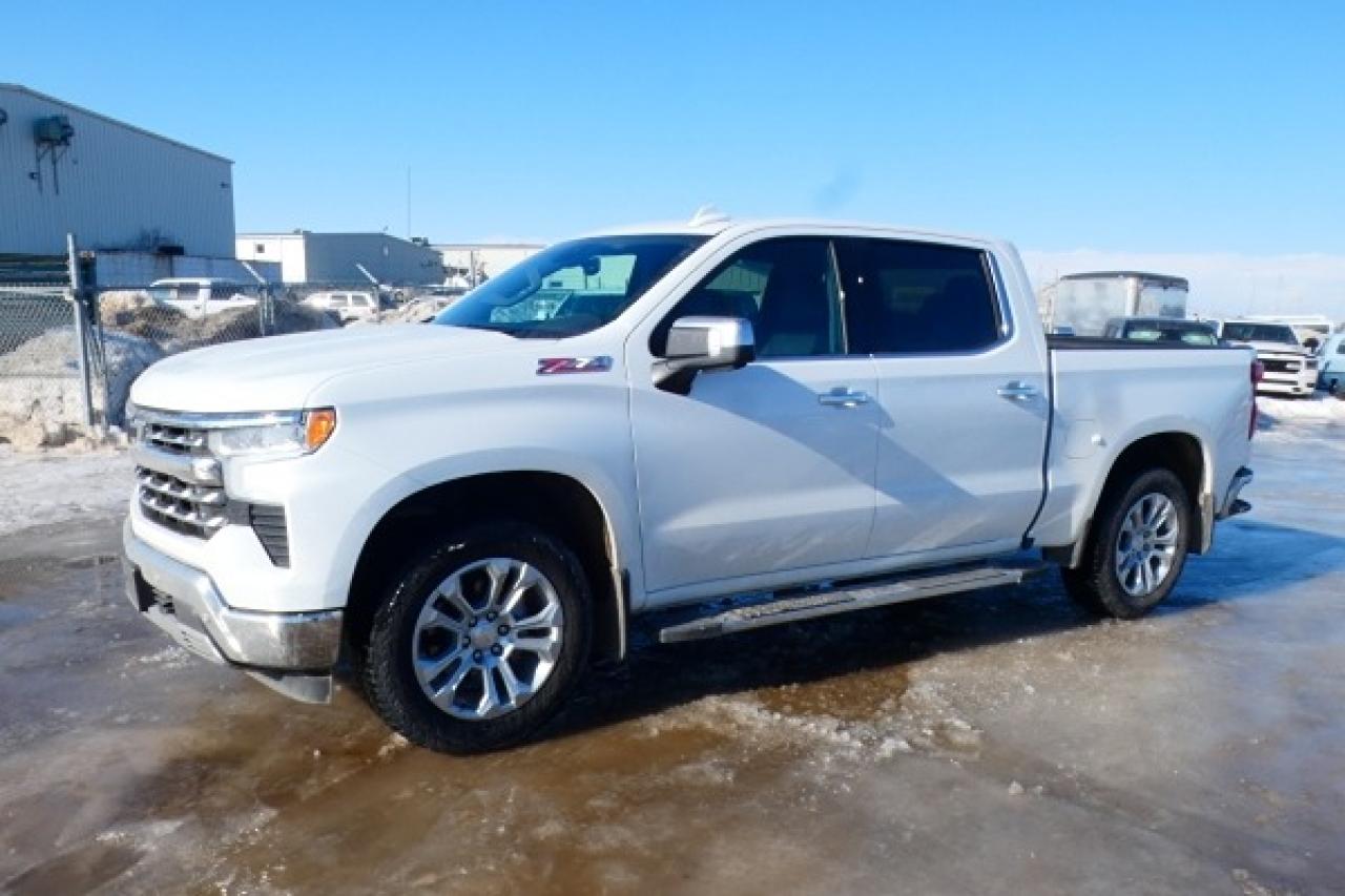 2023 Chevrolet Silverado 1500 LTZ 4WD Crew Cab w/H&C L, NAV, BUC - Photo #2