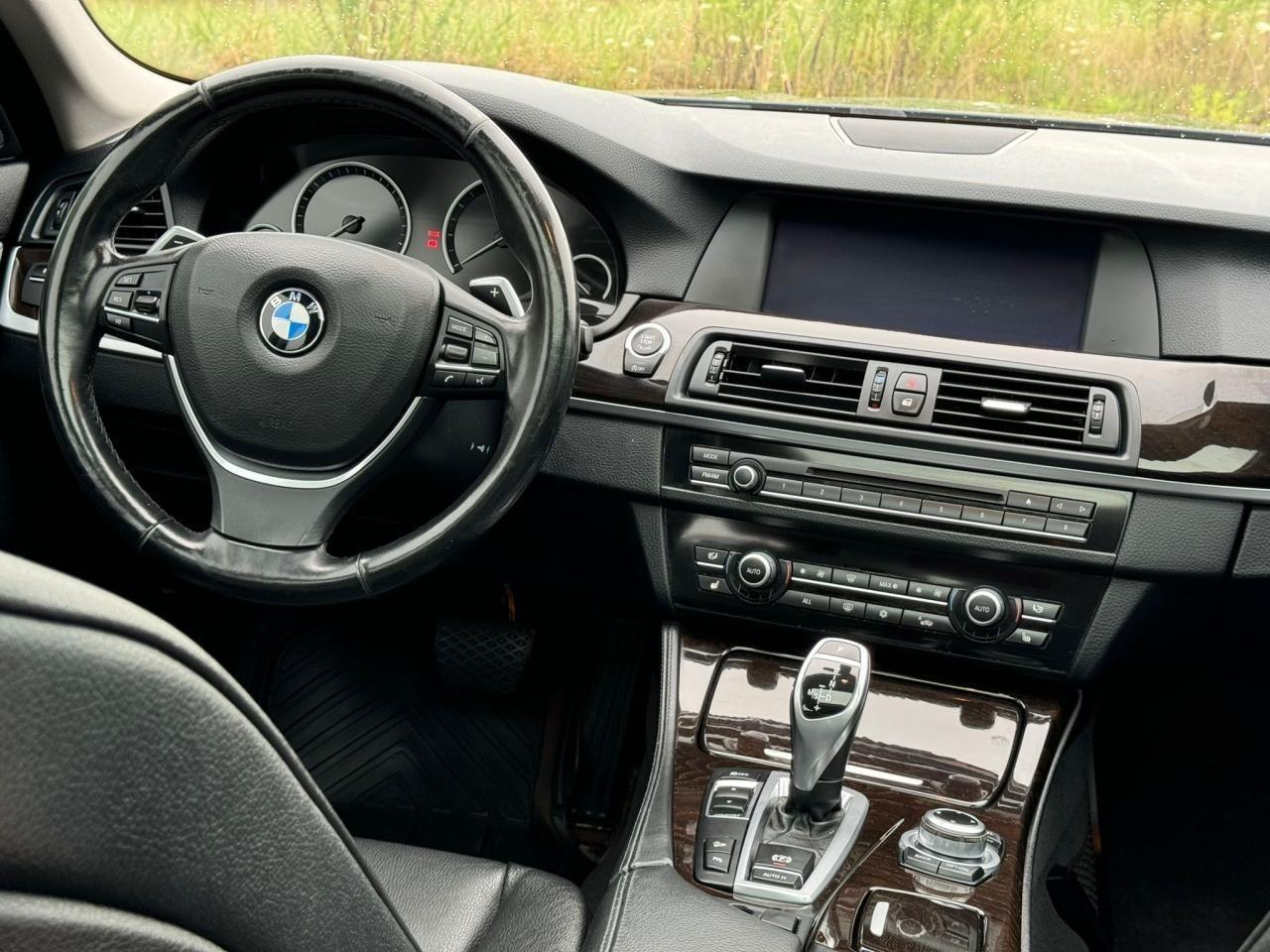 2012 BMW 5 Series 535I XDRIVE | NAV | SUNROOF | LEATHER | Photo32