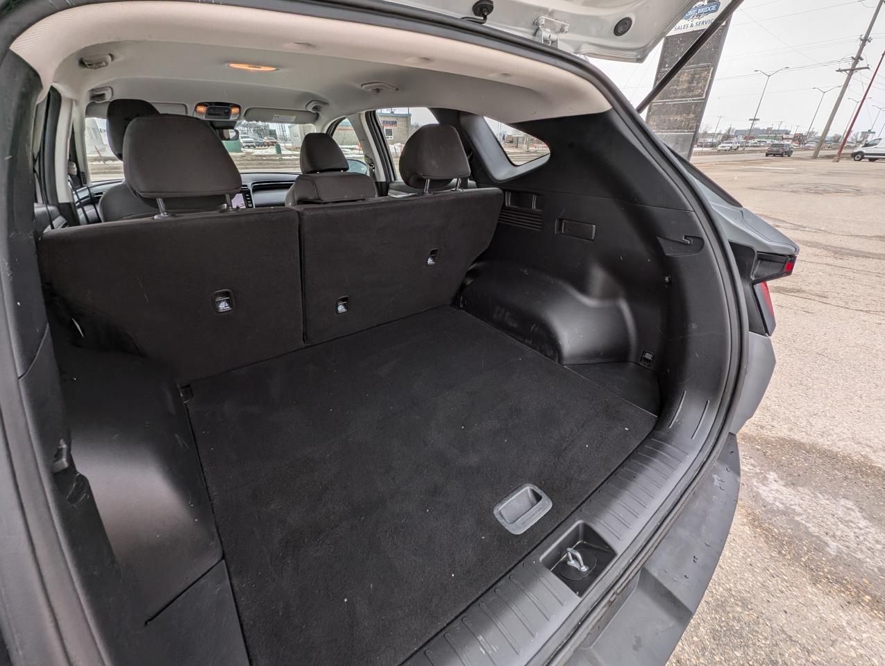 2022 Hyundai Tucson Essential | Accident Free | Manitoba Vehicle - Photo #6