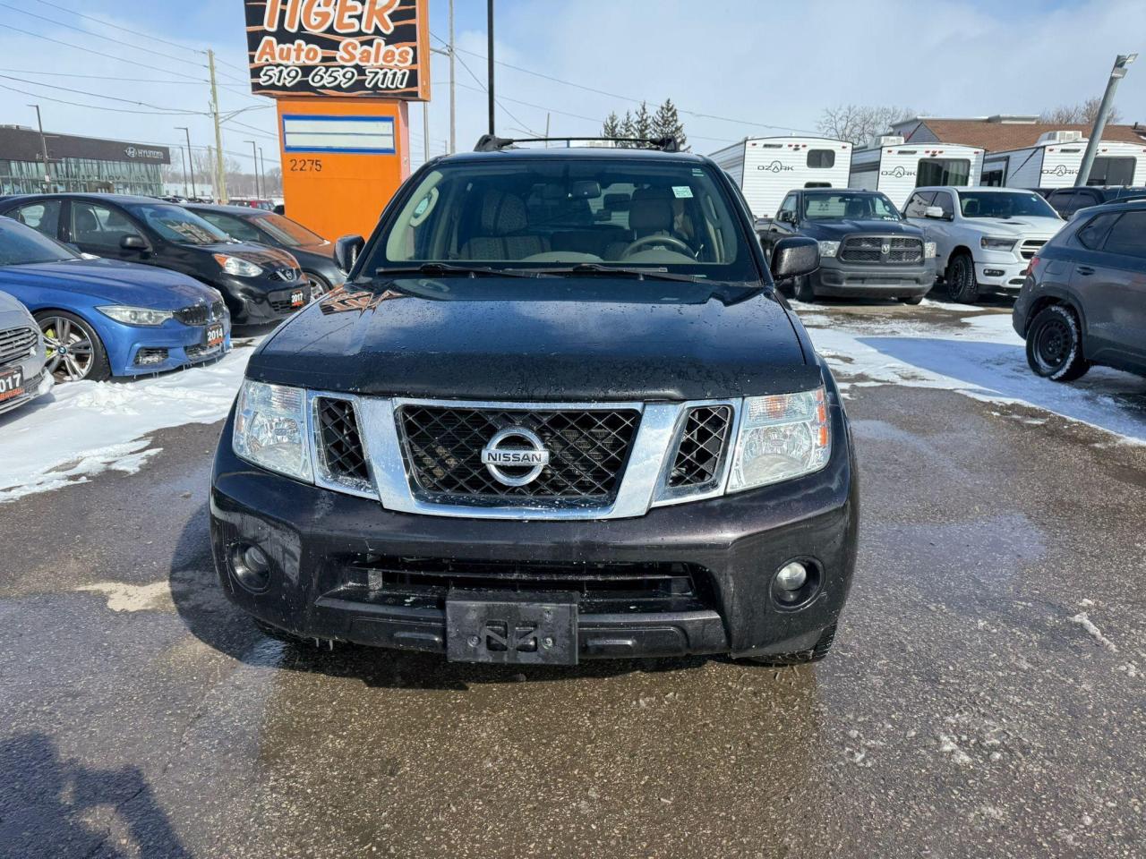 2011 Nissan Pathfinder LE, UNDERCOATED, 7 PASSENGER, CERTIFIED - Photo #8