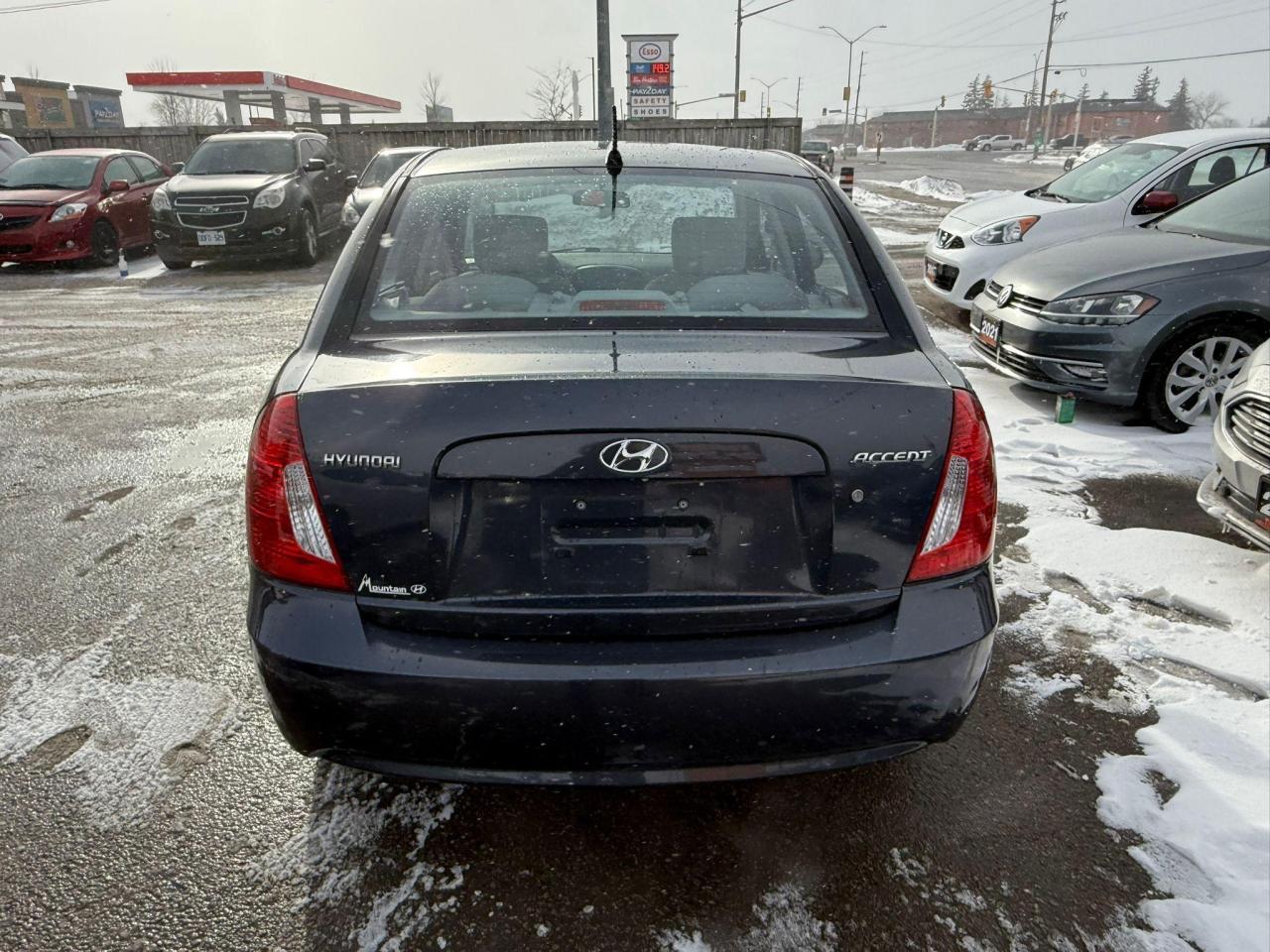 2010 Hyundai Accent GL, SEDAN, AUTO, 4 CYL, ONLY 66KMS, CERTIFIED - Photo #4