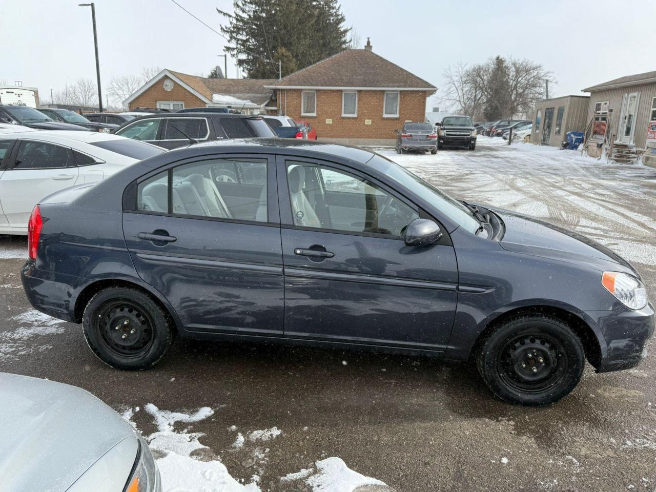 2010 Hyundai Accent GL, SEDAN, AUTO, 4 CYL, ONLY 66KMS, CERTIFIED - Photo #6