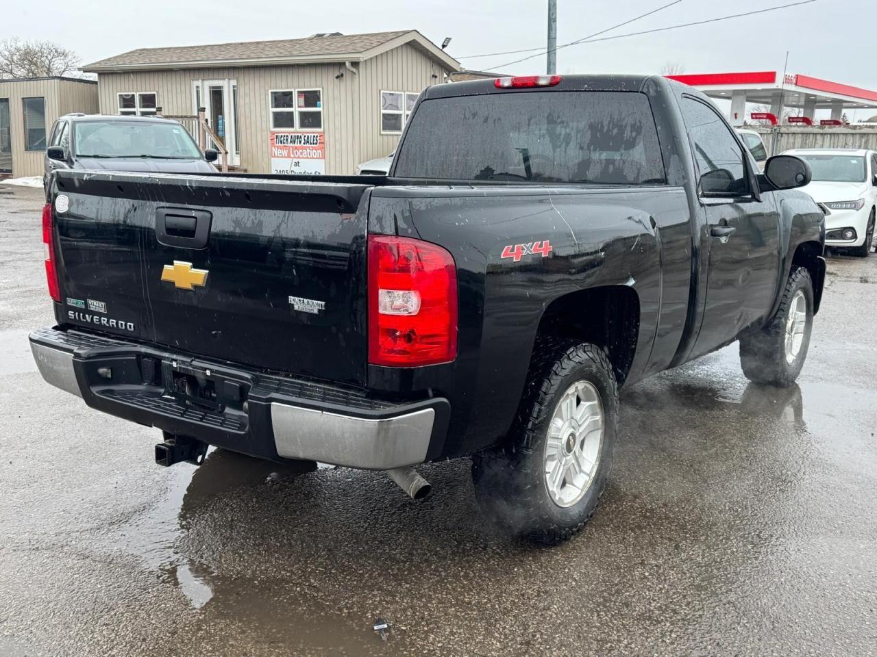 2012 Chevrolet Silverado 1500 REGULAR CAB, 5.3 V8, 4X4, DRIVES GREAT, AS IS - Photo #5