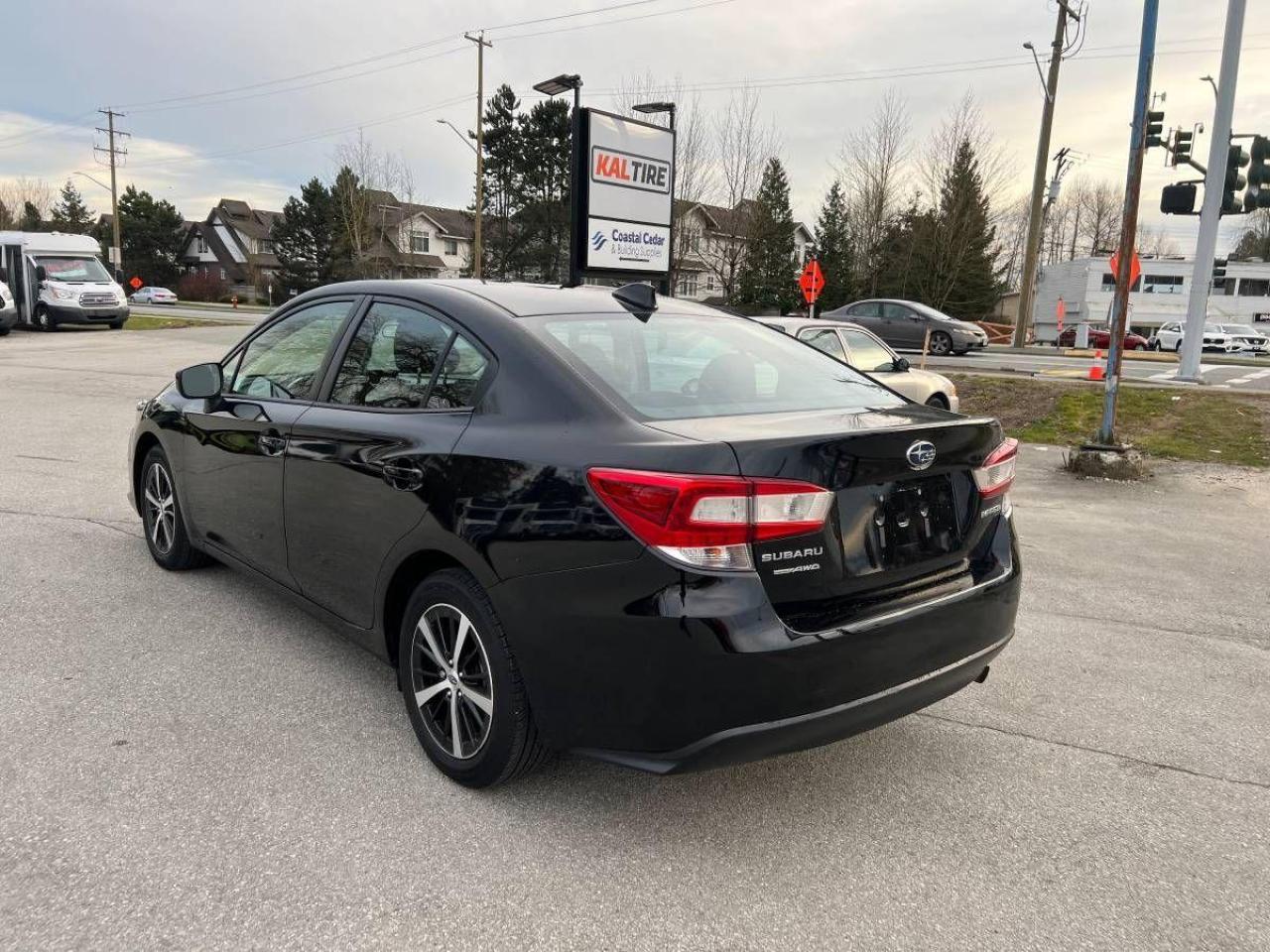 2022 Subaru Impreza Touring 4-door CVT w/EyeSight - Photo #8