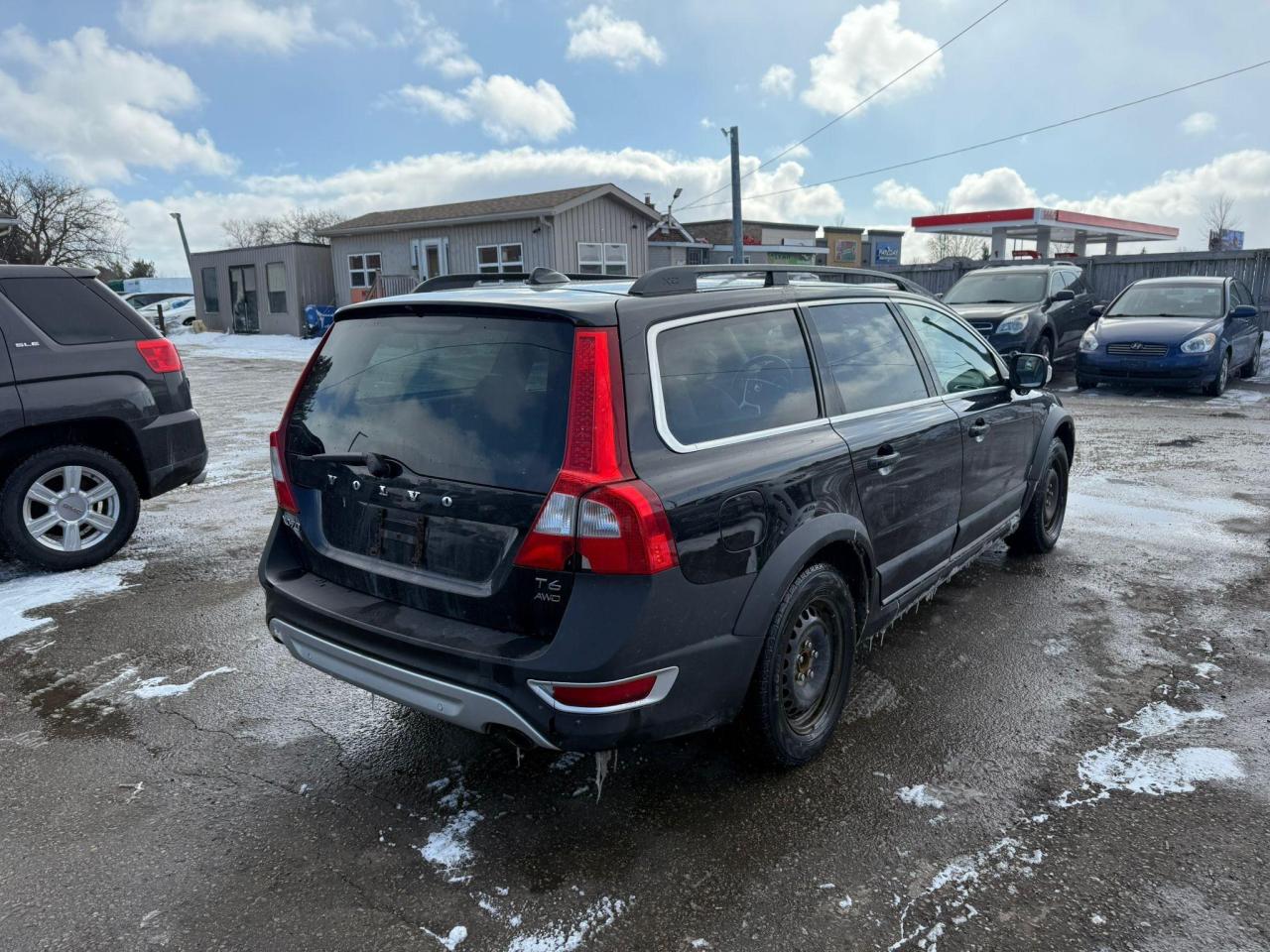 2013 Volvo XC70 RUNS DRIVES GREAT, 2 SETS WHEELS, WELL MAINTAINED - Photo #5