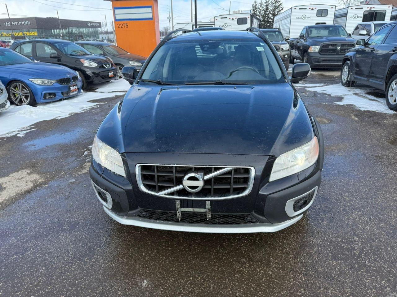 2013 Volvo XC70 RUNS DRIVES GREAT, 2 SETS WHEELS, WELL MAINTAINED - Photo #8