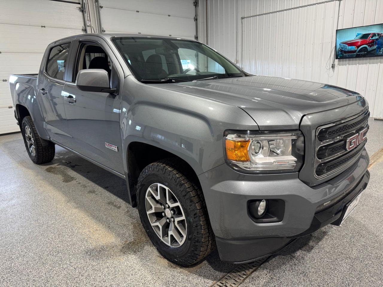 Used 2020 GMC Canyon ALL Terrain CREW CAB 4WD for sale in Brandon, MB