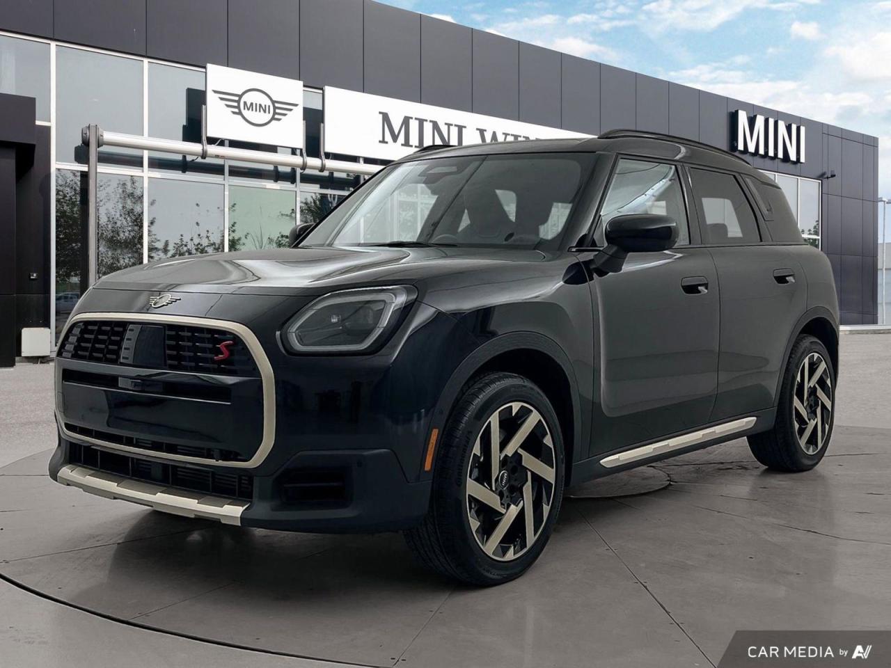 Used 2025 MINI Cooper Countryman S ALL4 Premier+ Line | Hitch | Favoured Style Package for sale in Winnipeg, MB