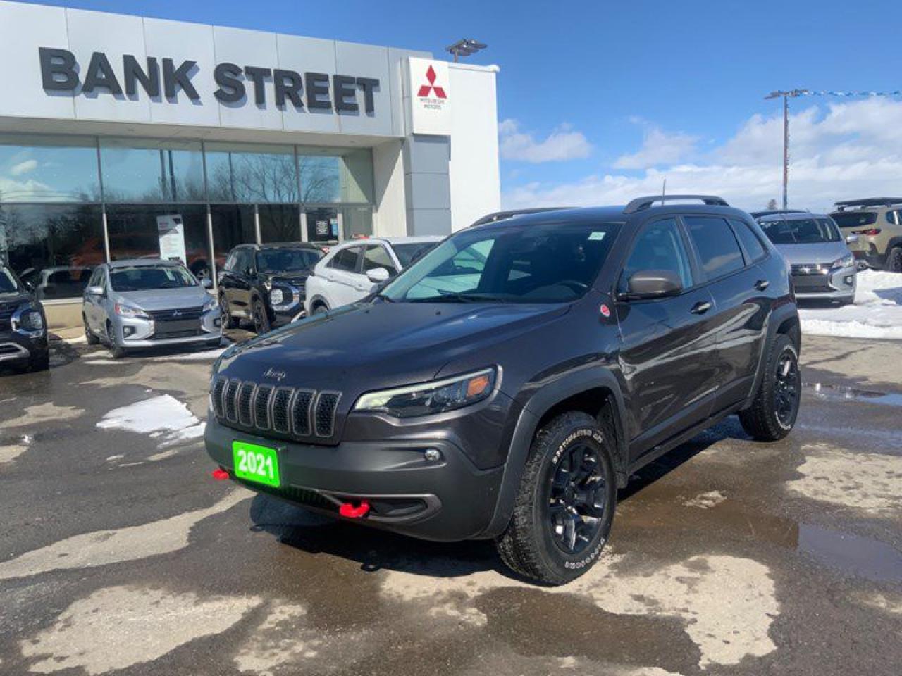 Used 2021 Jeep Cherokee Trailhawk 4X4 for sale in Gloucester, ON