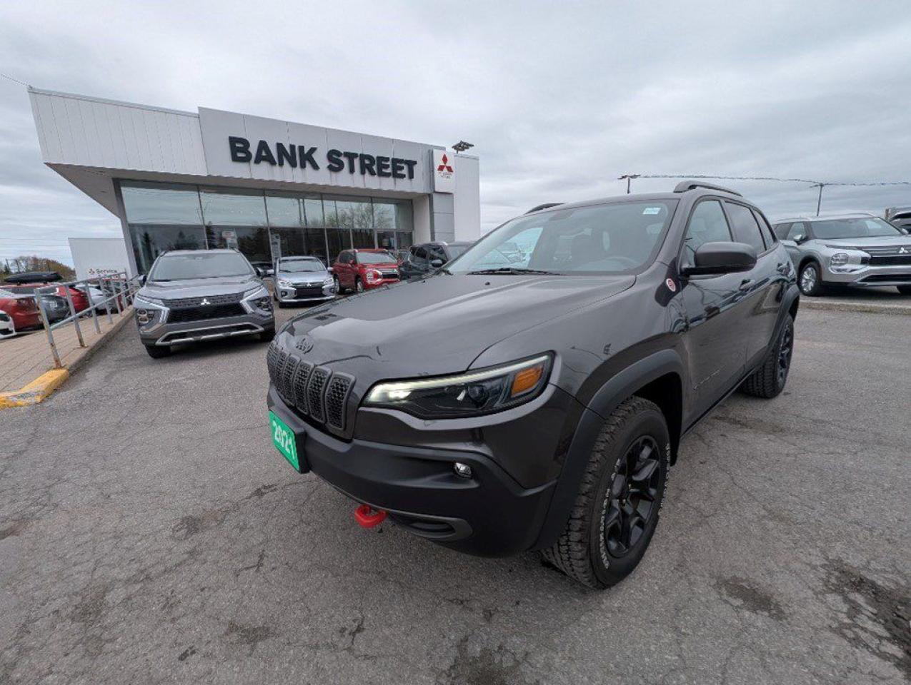 Used 2021 Jeep Cherokee Trailhawk 4X4 for sale in Gloucester, ON