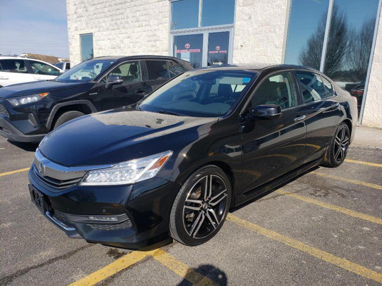 Used 2017 Honda Accord 4dr I4 CVT Touring for sale in Ancaster, ON