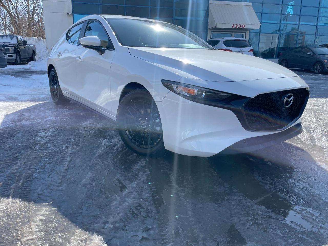 Used 2023 Mazda MAZDA3 GX LOW MILEAGE!!!!  BACKUP CAM. A/C. CRUISE. PWR GROUP. KEYLESS ENTRY. PERFECT FOR YOU!!! for sale in North Bay, ON