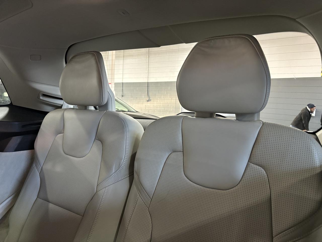2016 Volvo XC90 T6 Inscription|AWD|NAV|HEADSUP|CREAMLEATHER|WOOD| - Photo #11
