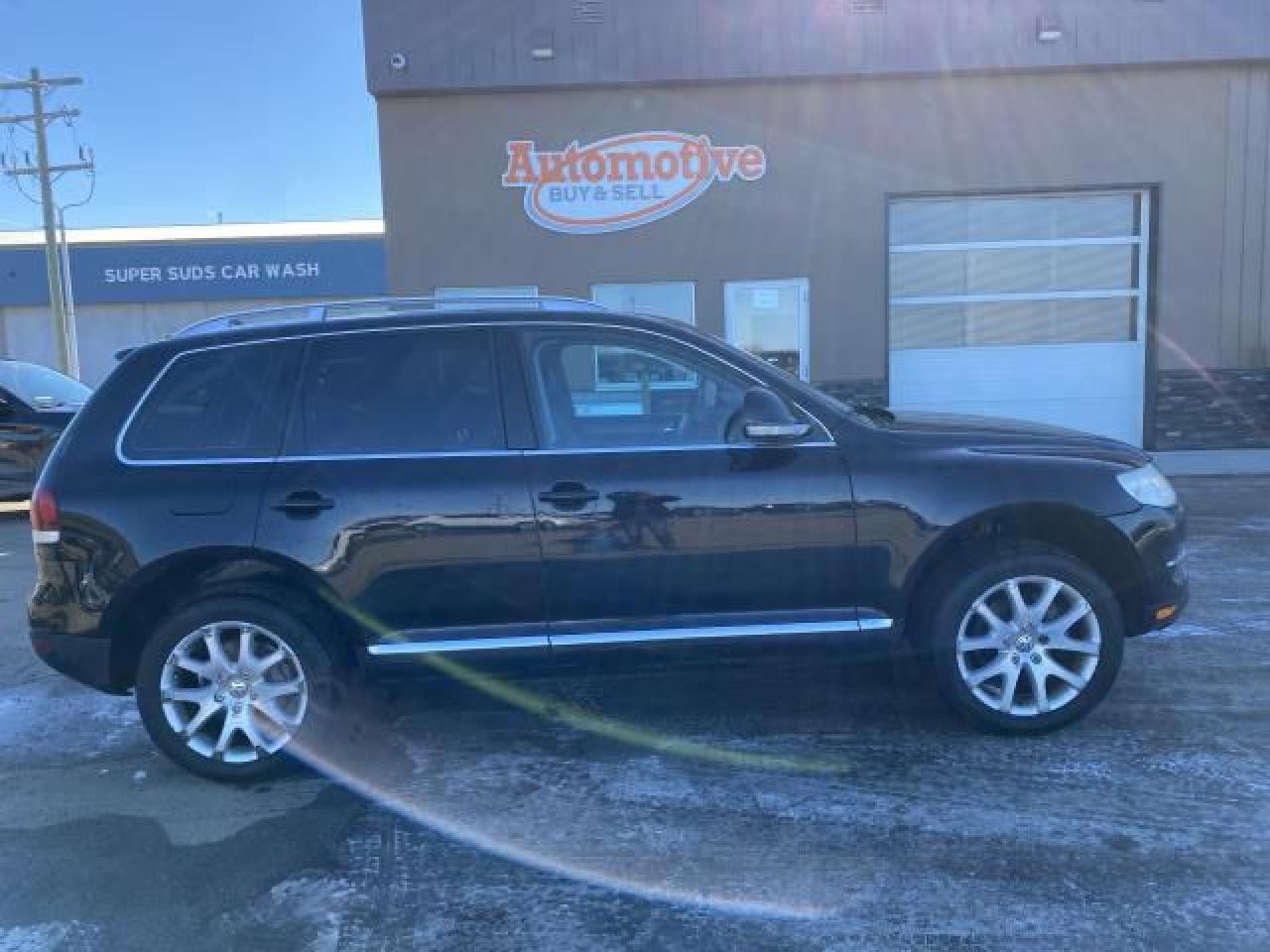 Used 2008 Volkswagen Touareg VR6 FSI for sale in Stettler, AB