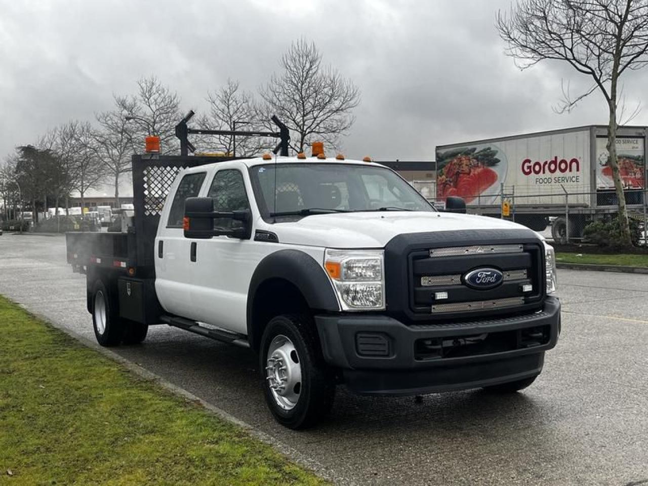 Used 2015 Ford F-550 9 Foot Dump Box 4WD for sale in Burnaby, BC