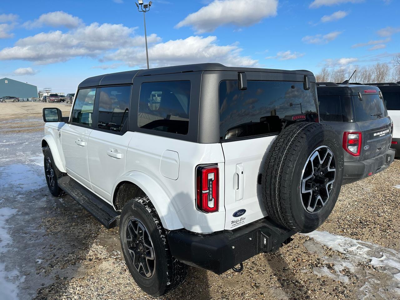 2025 Ford Bronco OUTER BANKS 4 Door 4x4 314A Photo1