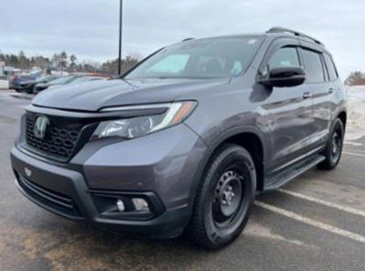 Used 2020 Honda Passport EX-L AWD | Leather | Sunroof | Power Hatch | Adaptive Cruise | Heated Steering + Seats | And more ! for sale in Guelph, ON