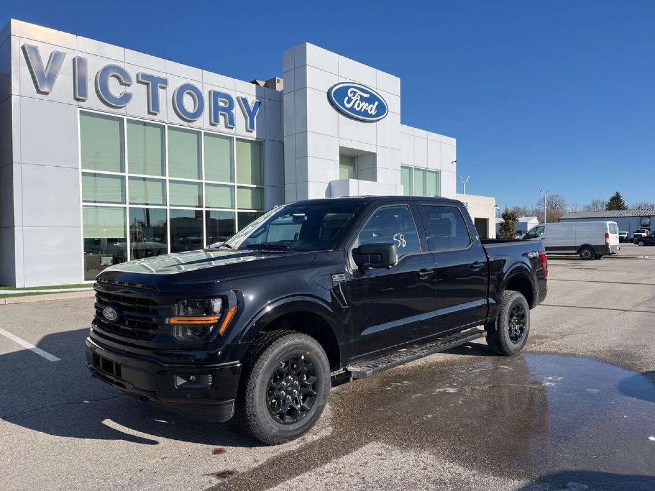 New 2025 Ford F-150 XLT for sale in Chatham, ON