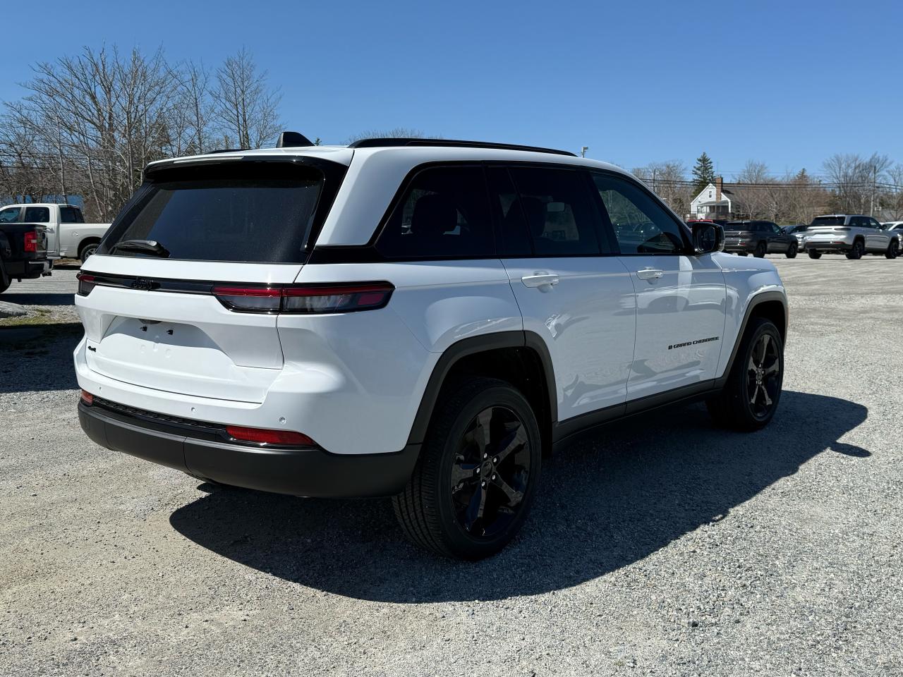 2025 Jeep Grand Cherokee L Altitude 4x4 Photo5