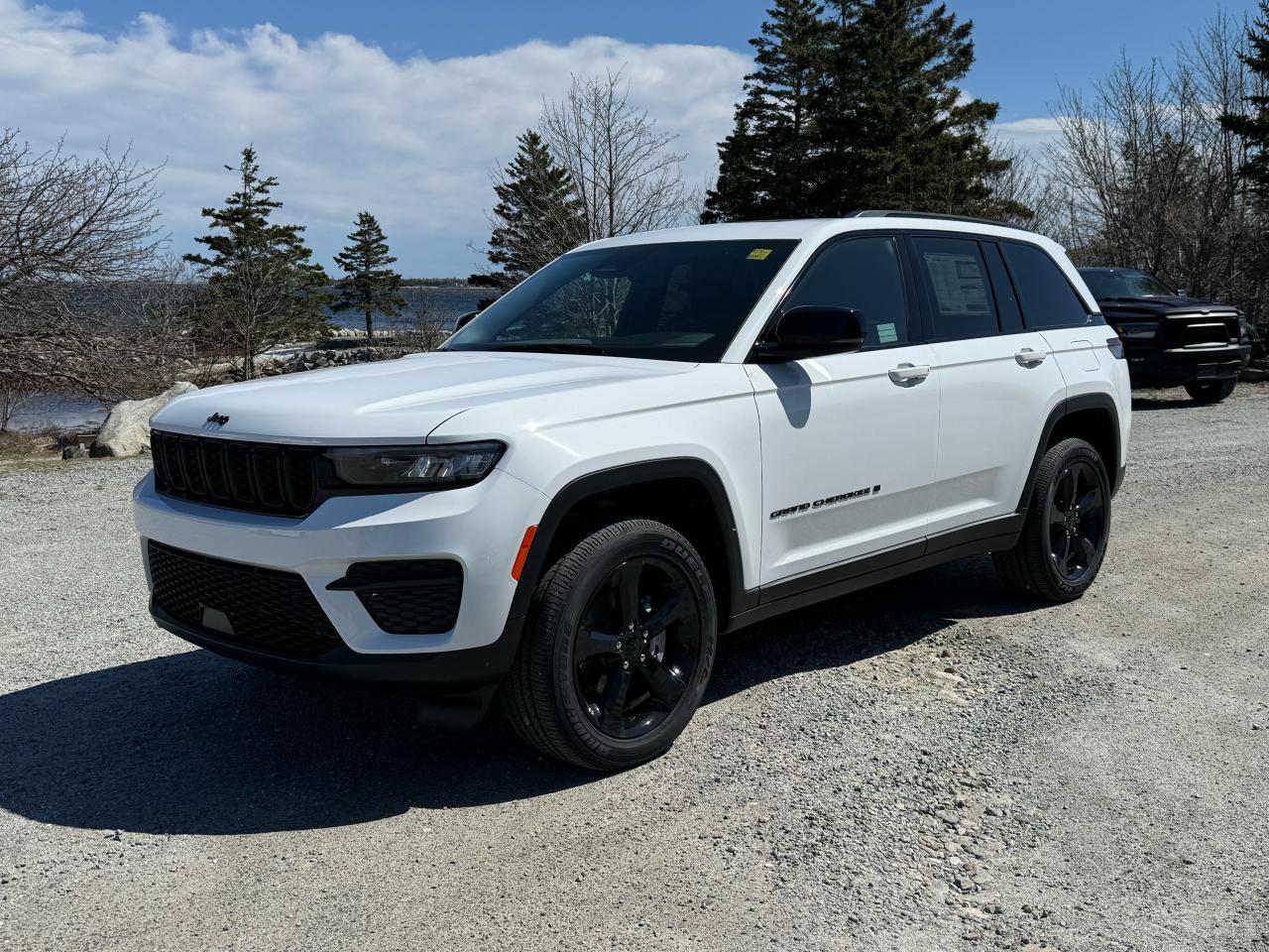 2025 Jeep Grand Cherokee L Altitude 4x4