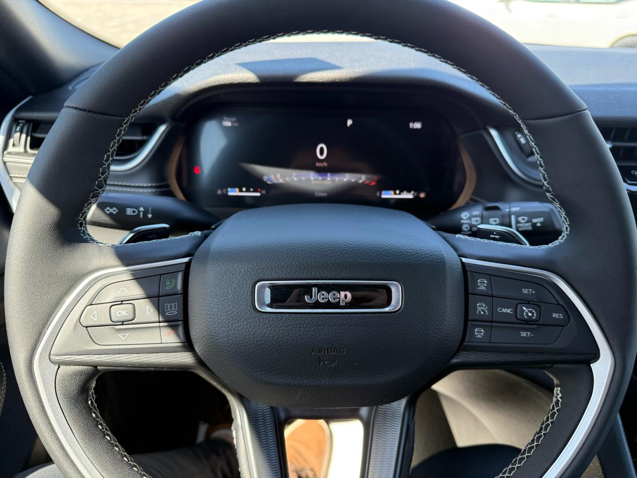 2025 Jeep Grand Cherokee L Altitude 4x4 Photo37