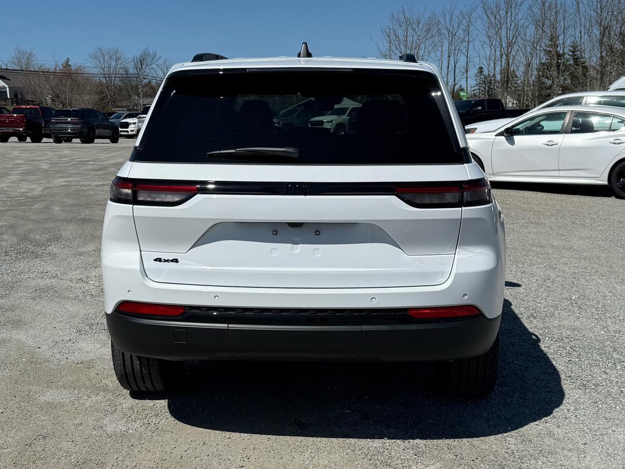 2025 Jeep Grand Cherokee L Altitude 4x4 Photo6