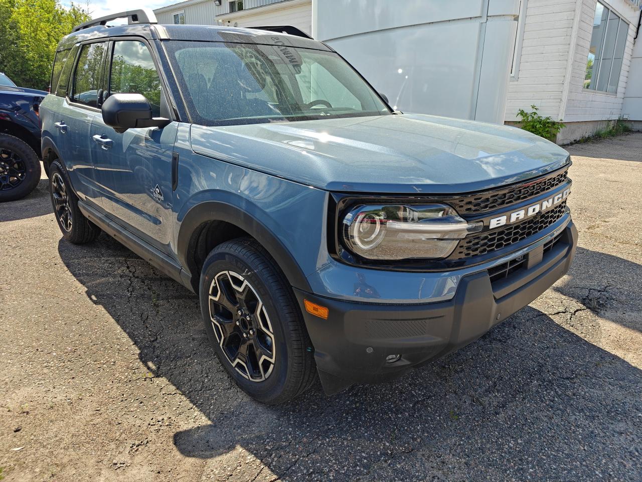 2025 Ford Bronco Sport Outer Banks Photo3