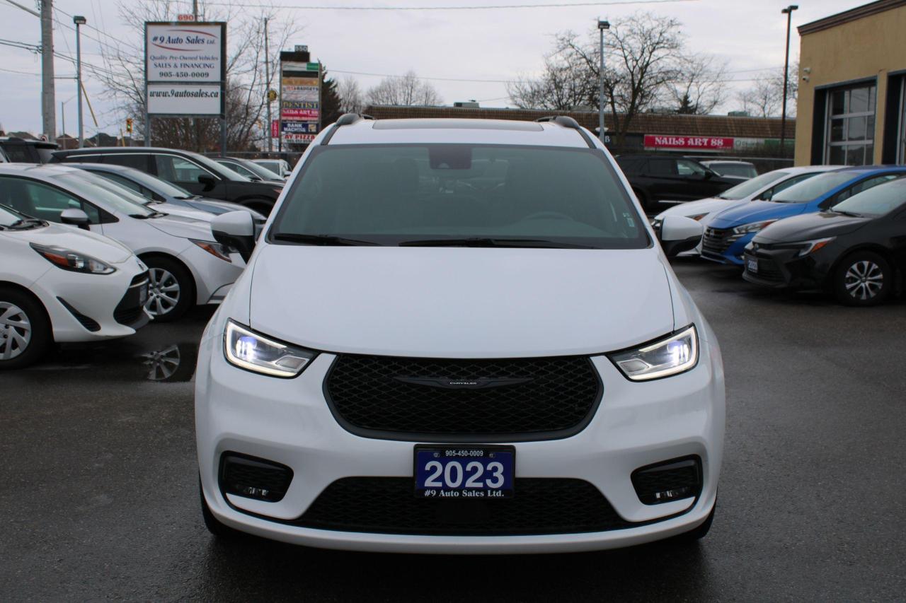 2023 Chrysler Pacifica TOURING L AWD - Photo #2