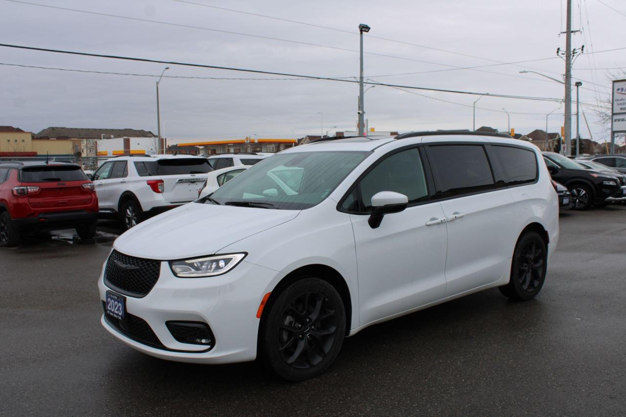 2023 Chrysler Pacifica TOURING L AWD - Photo #4
