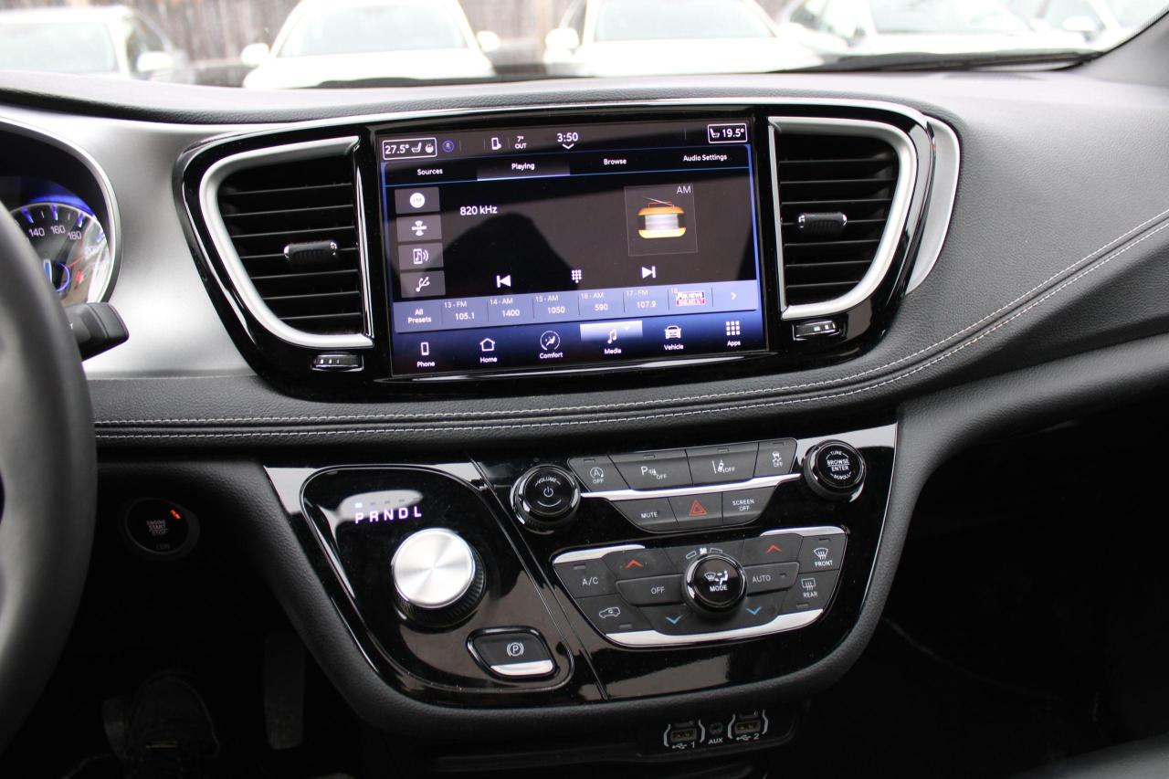 2023 Chrysler Pacifica TOURING L AWD - Photo #7