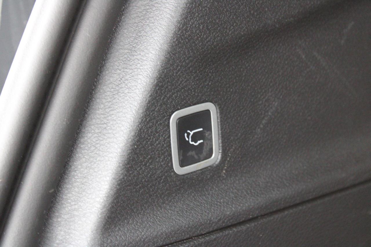 2023 Chrysler Pacifica TOURING L AWD - Photo #22