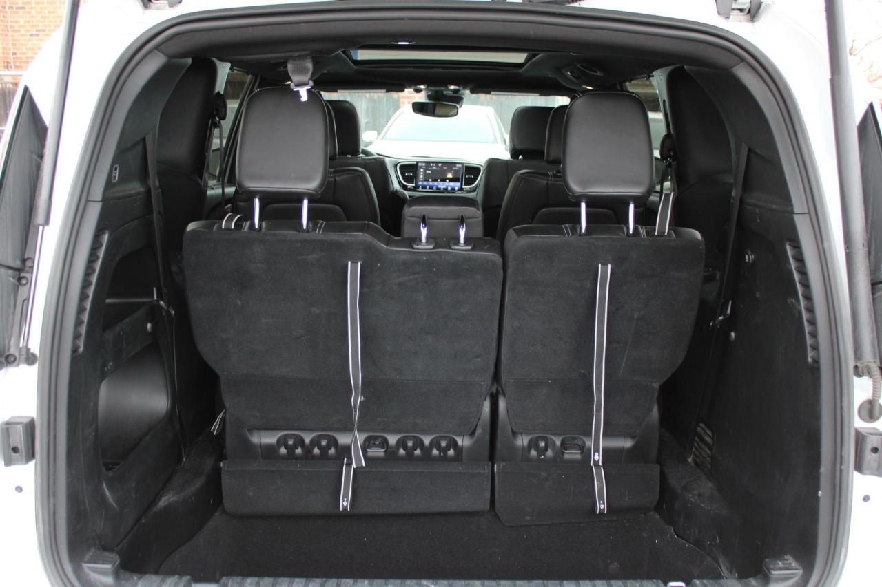 2023 Chrysler Pacifica TOURING L AWD - Photo #23