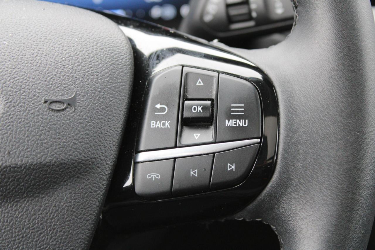 2023 Ford Escape Platinum AWD - Photo #9