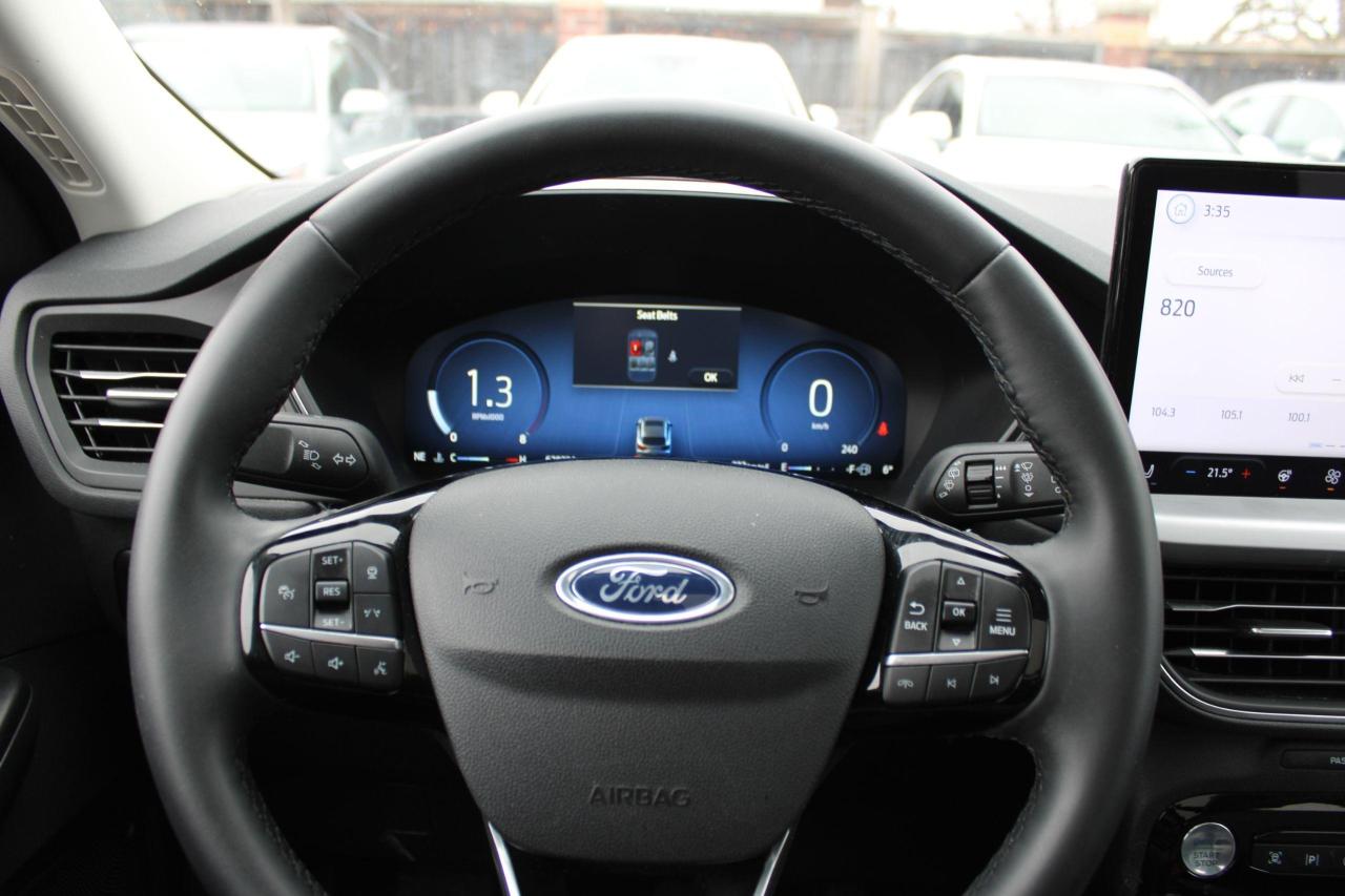 2023 Ford Escape Platinum AWD - Photo #10