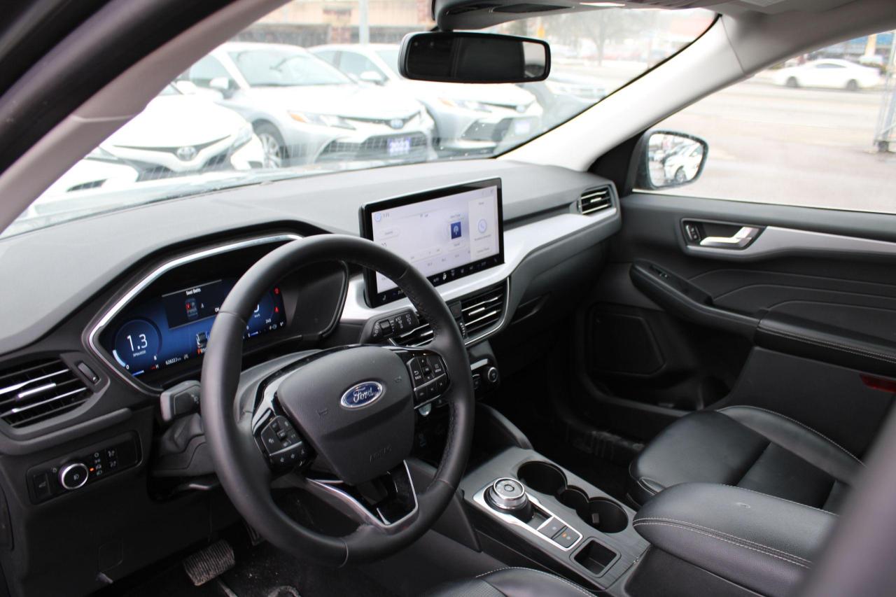 2023 Ford Escape Platinum AWD - Photo #11